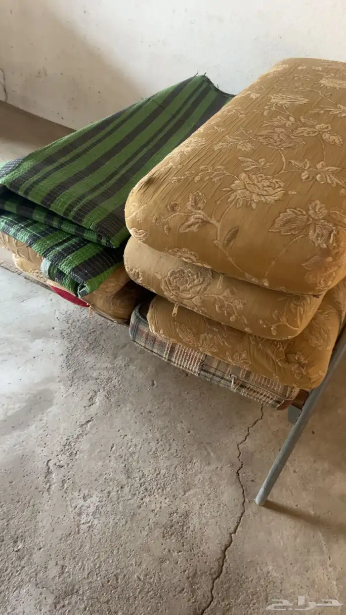 اثاث قديم للبيع 0