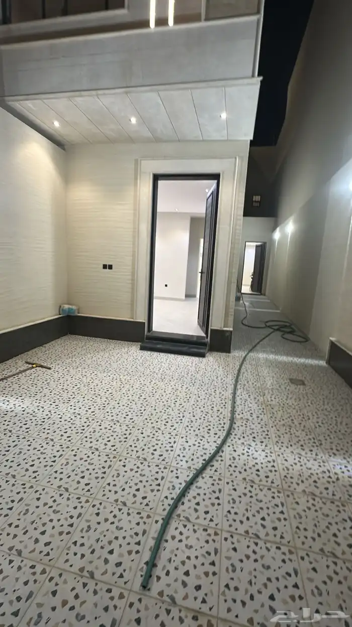 أدور للبيع غرب الرياض طويق 4