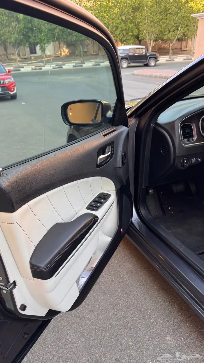 تشارجر 2018 SXT plus 17