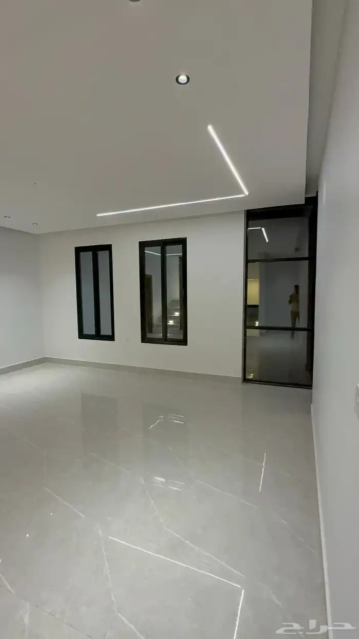 للبيع فيلا دوبلكس منفصله 325 متر مرتبه بالشعله 20