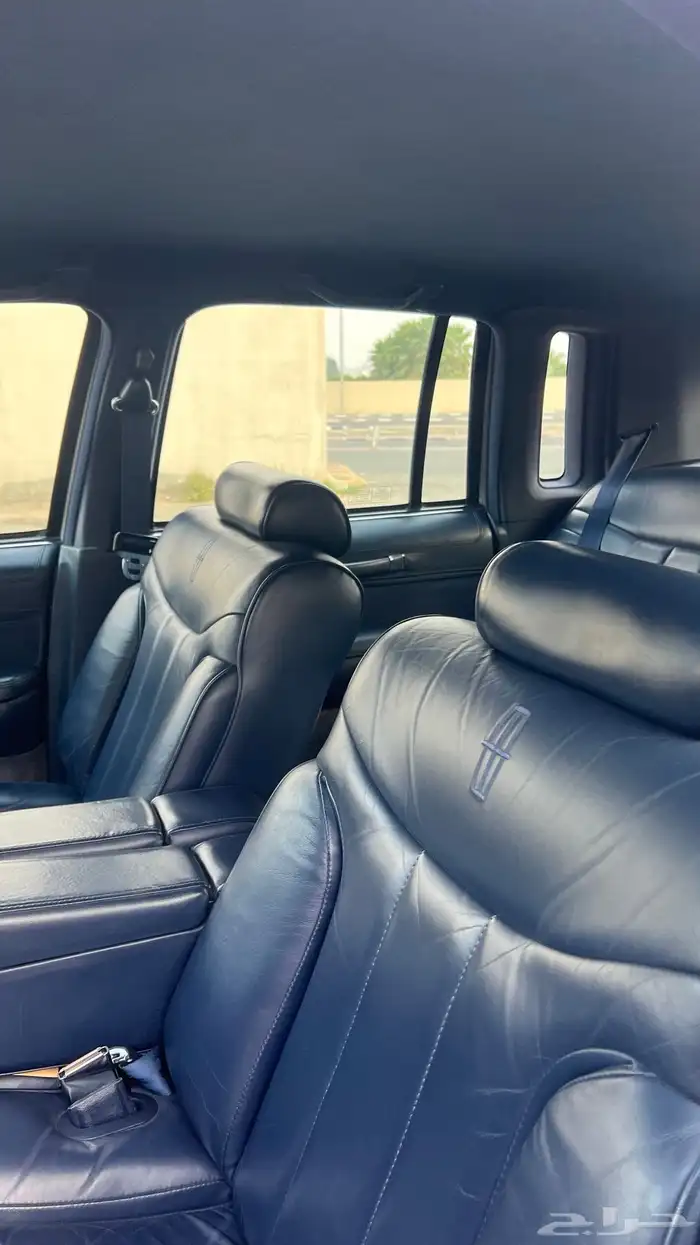 لينكون تاون كار 1994 مخزن 35