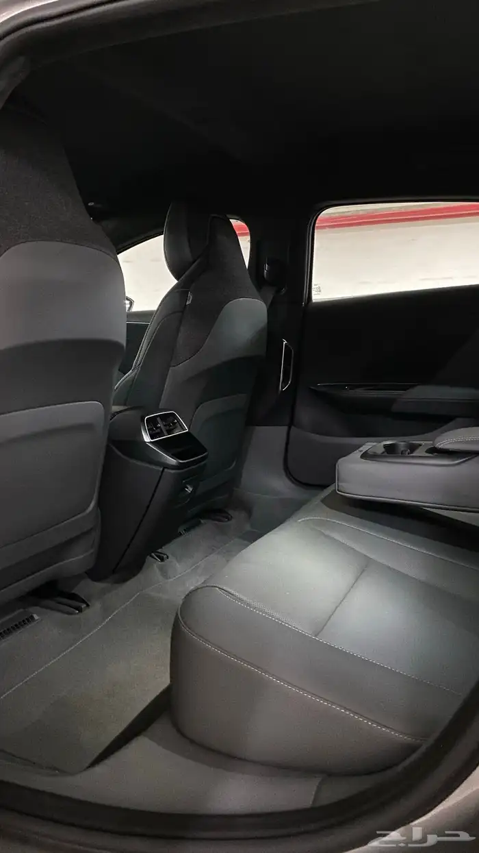 لوسيد اير بيور 2025 40