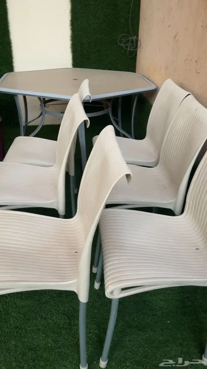 كراسي وطاوله 0