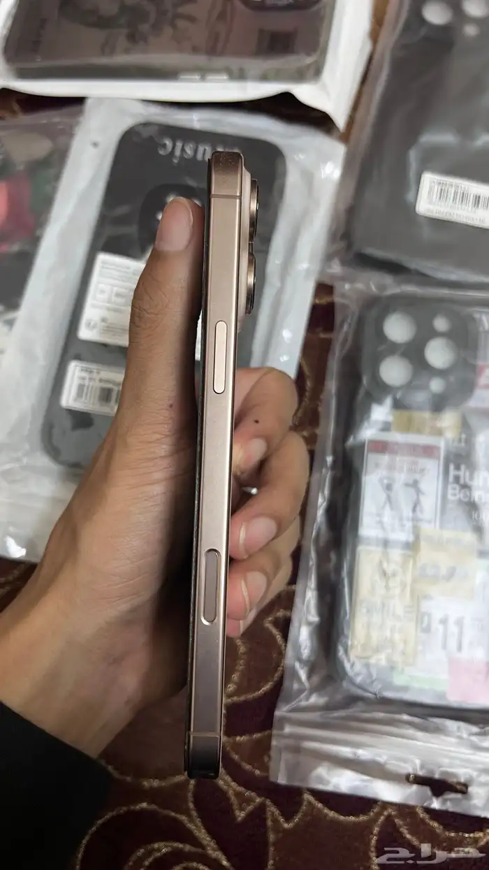 ايفون 16 برو ماكس تيتانيوم صحراوي 4