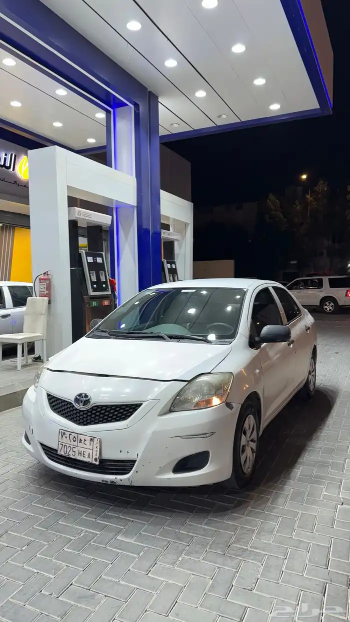 للبيع يارس 2009 نظيف 7