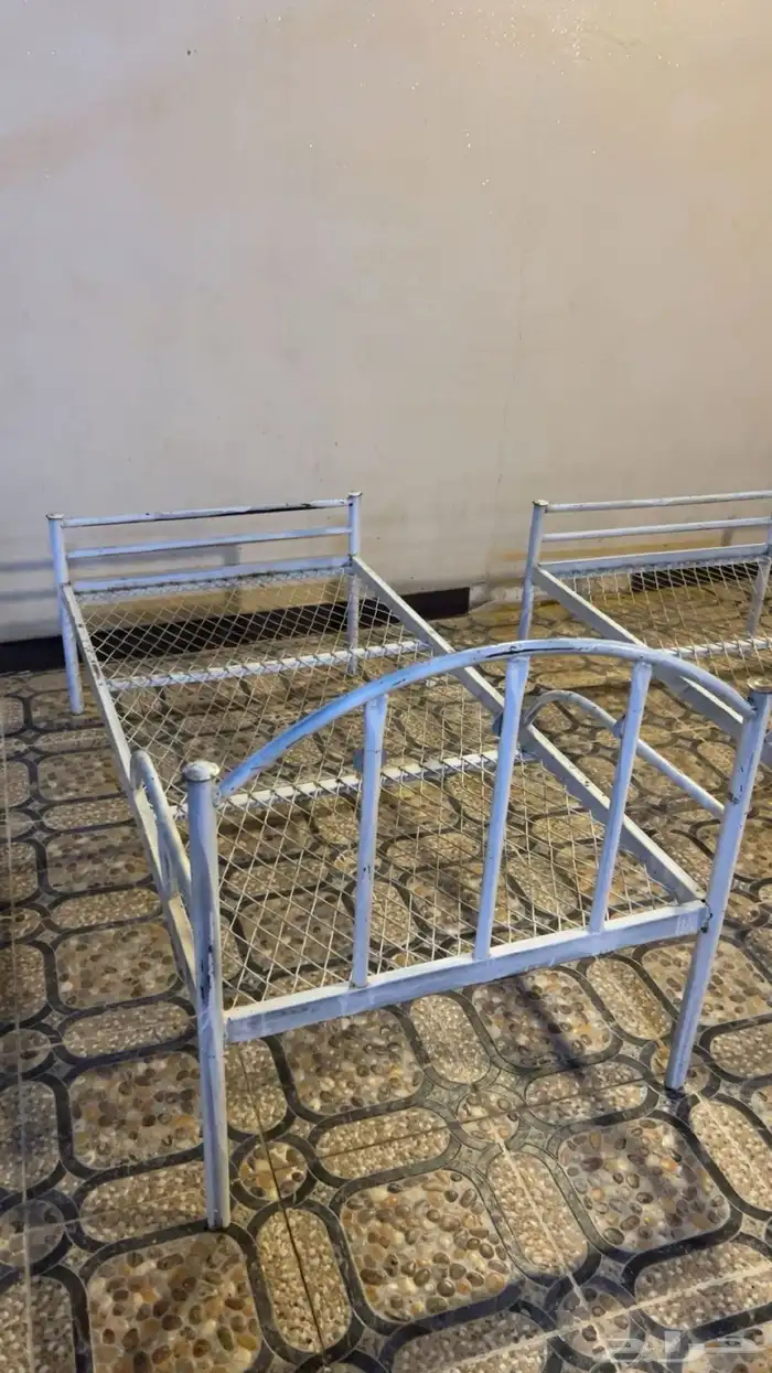 سرير أطفال 0