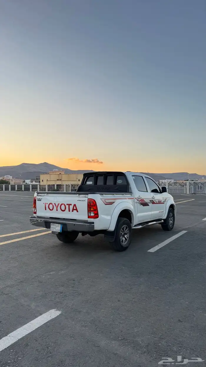 هايلكس 2011 دبل سعودي عبدالطيف جميل 3