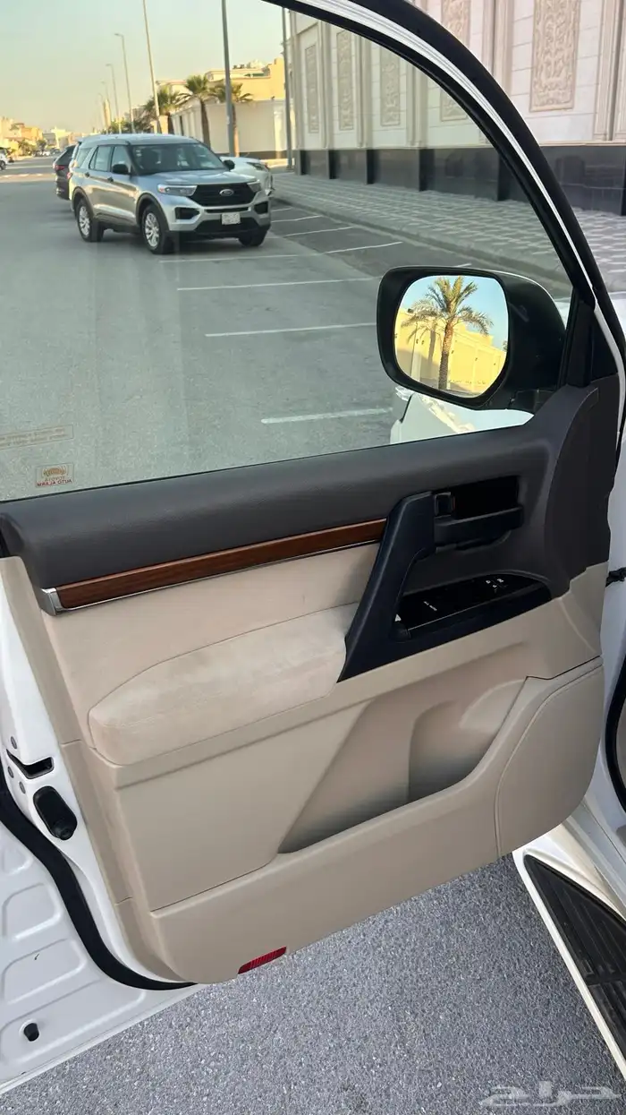 لاندكروزر 2018 8 سرندل GXR 11