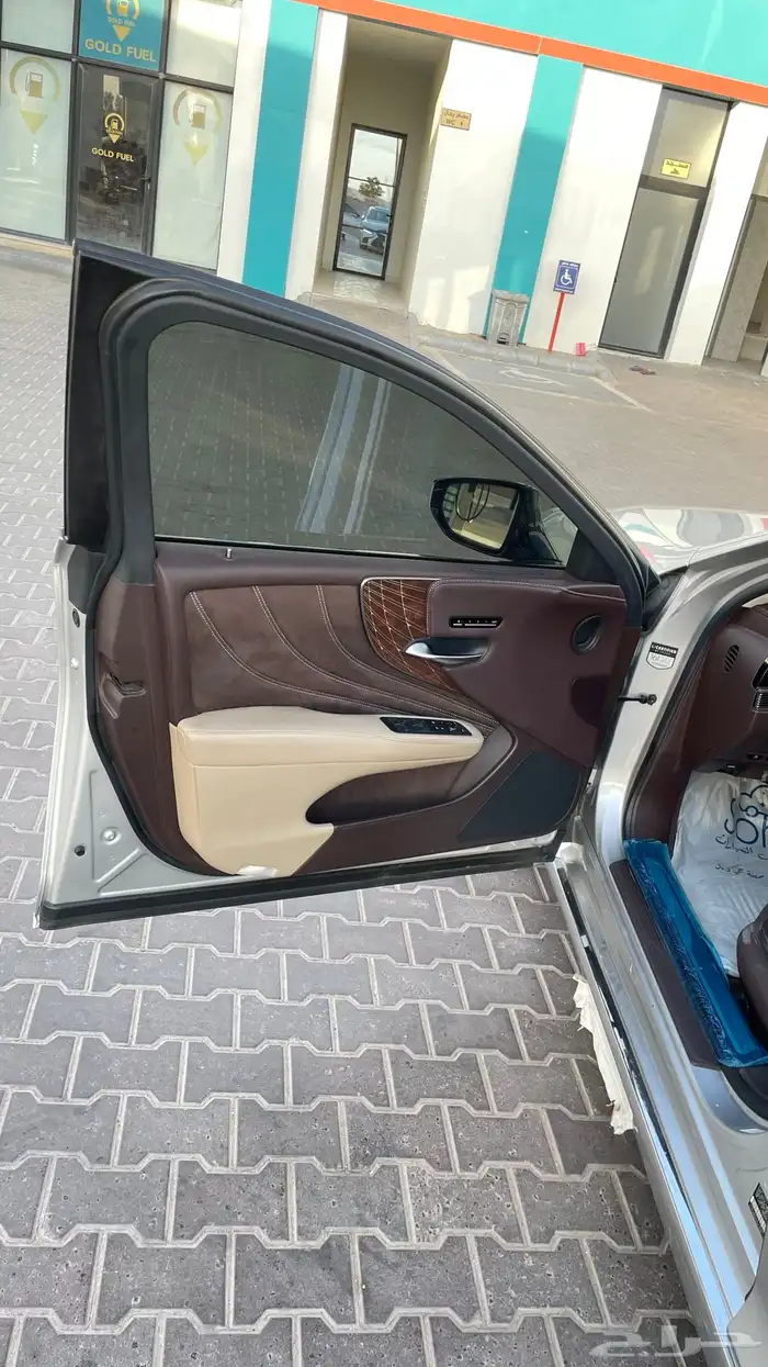 لكزس Ls500 23