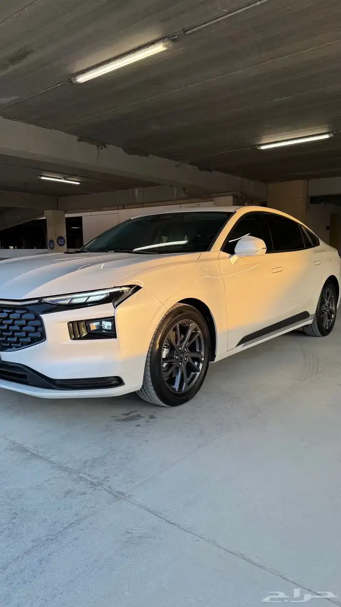 للبيع فورد تورس ترند 2025 3