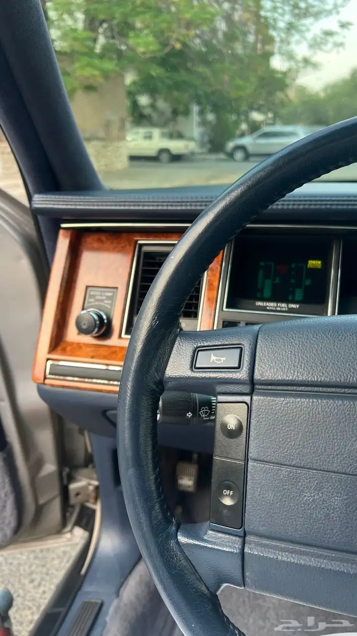 لينكون تاون كار 1994 مخزن 37