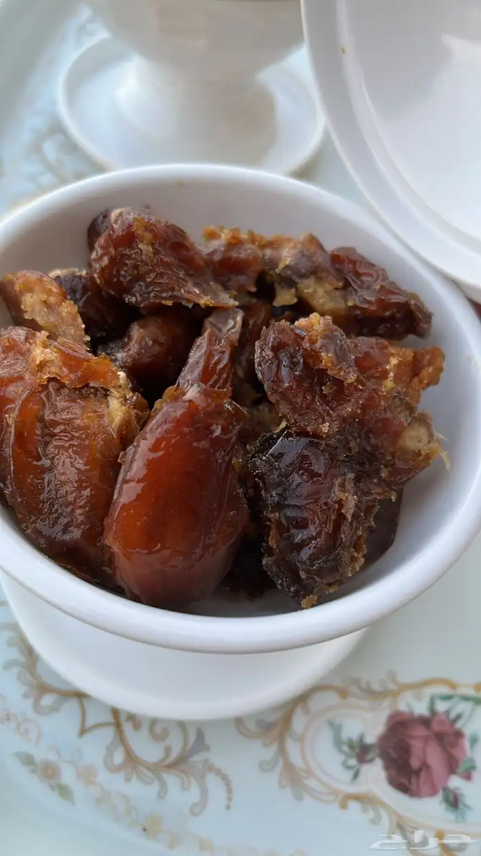 يوجد تمر سكرية حمراء كنيز الكرتون 8كيلو 0