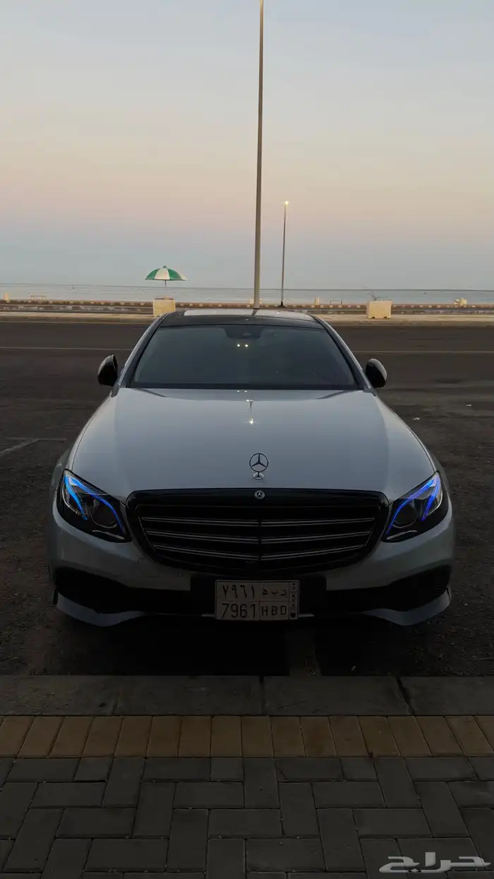مرسيدس 2018 e300 نظيف 8
