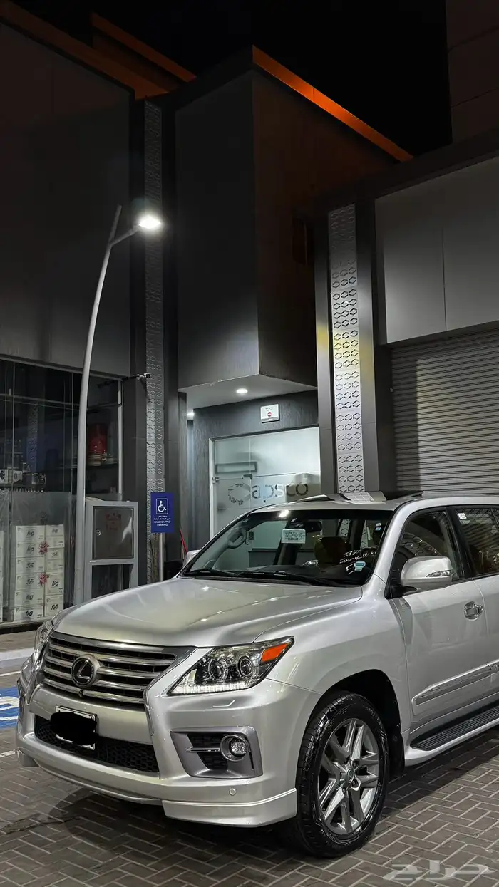 لكزس LX570 2014 فل DD 2