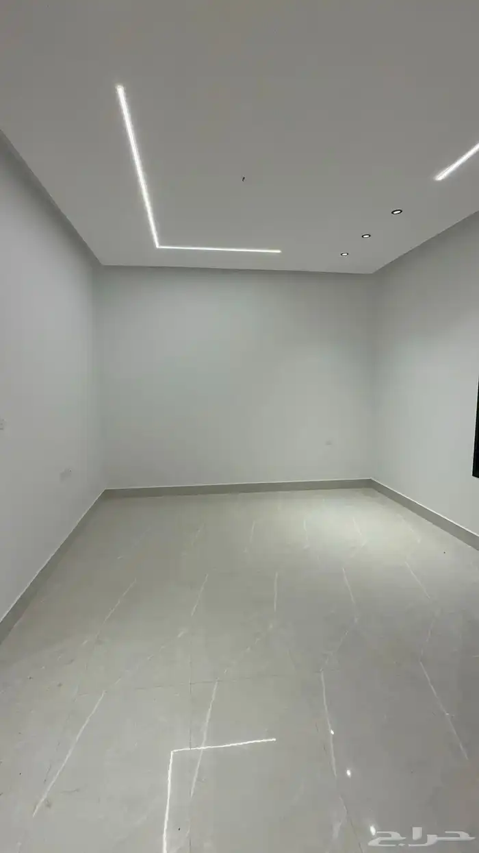 للبيع فيلا دوبلكس منفصله 325 متر مرتبه بالشعله 30