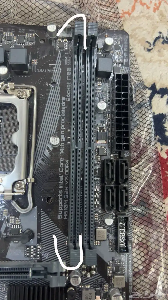 للبيع مذربورد من gigabyte 1