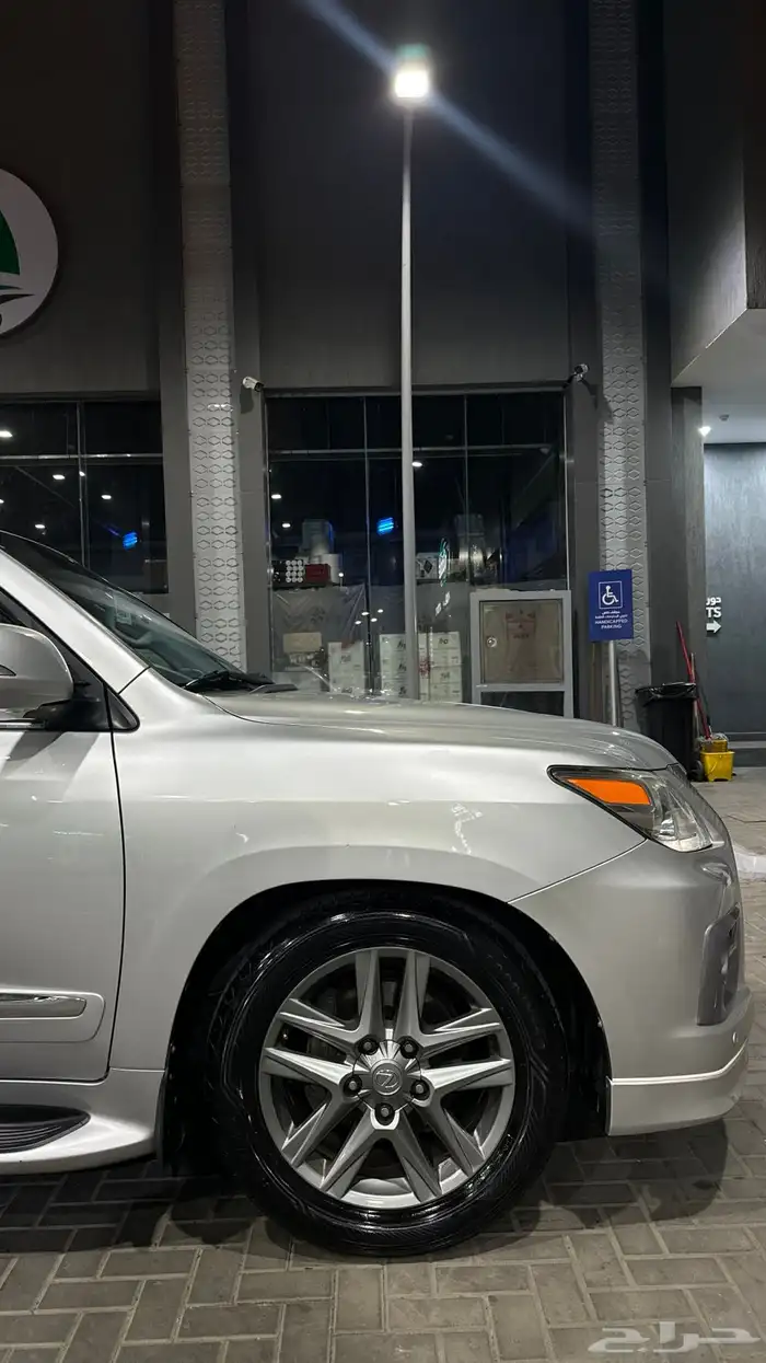 لكزس LX570 2014 فل DD 7