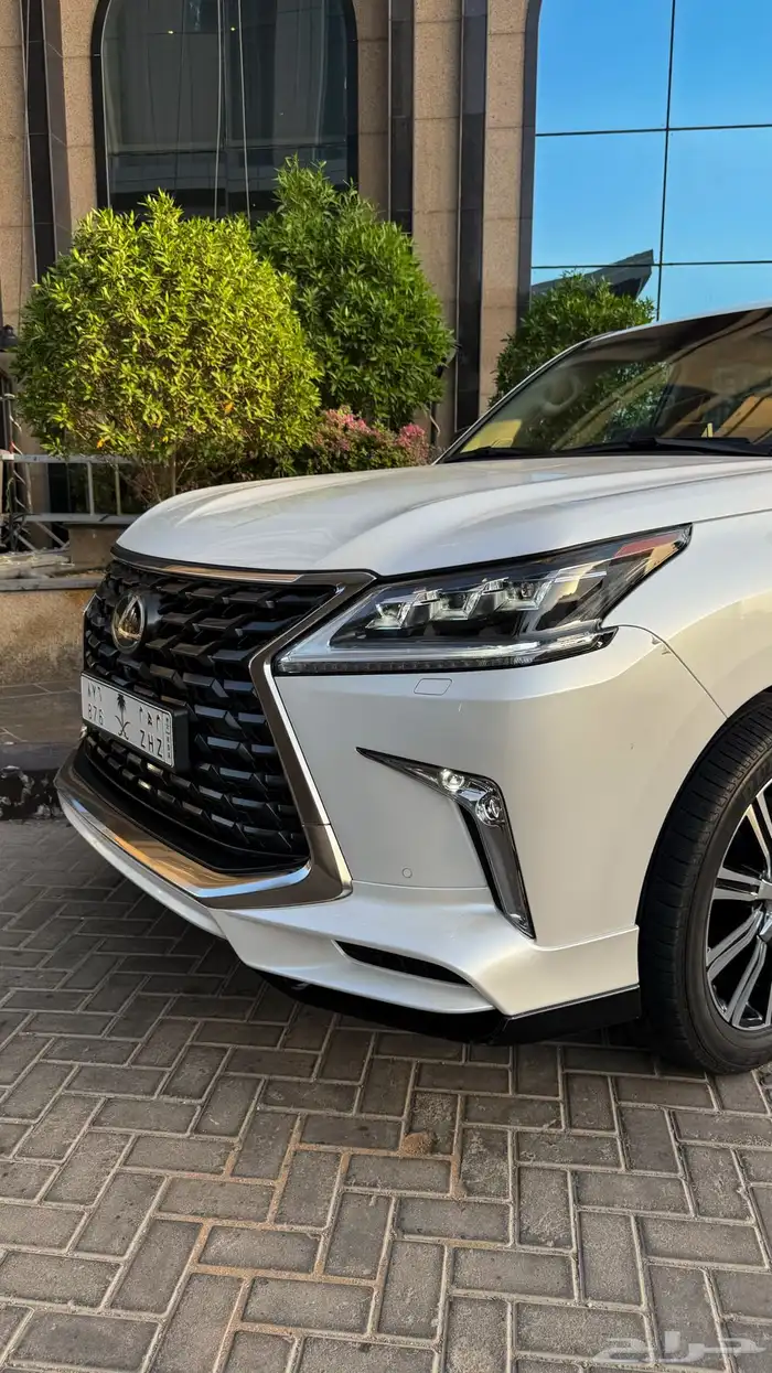 لكزس LX570 سعودي مخزن 2021 2