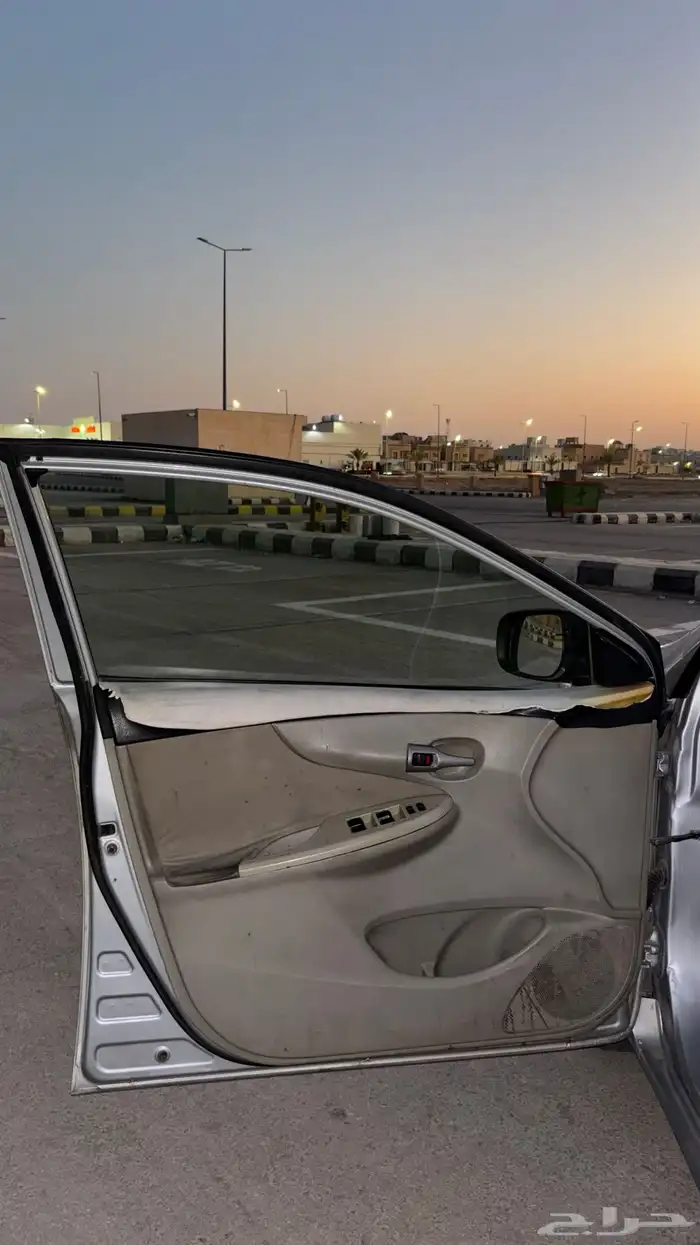 كورولا 2013 للبيع نظيفة 7