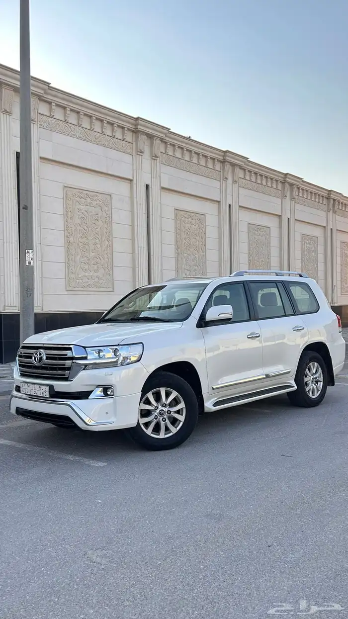 لاندكروزر 2018 8 سرندل GXR 9