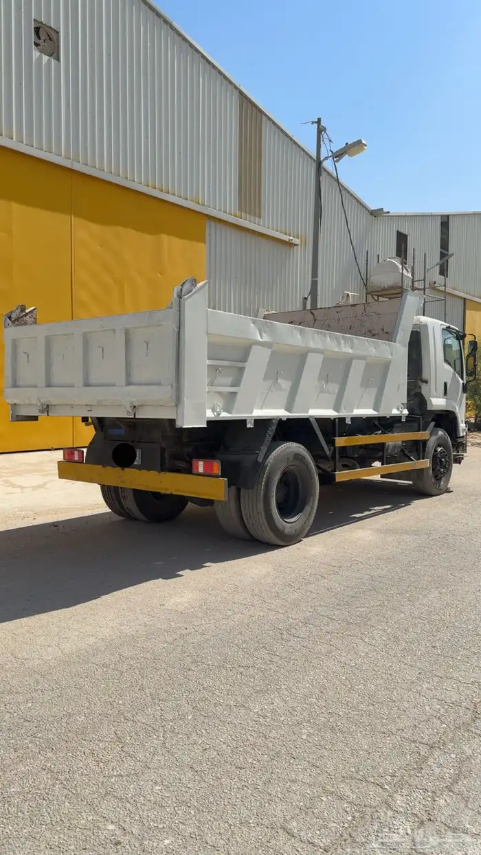 ايسوزو دينا قلاب كبير 20 طن لوري 2