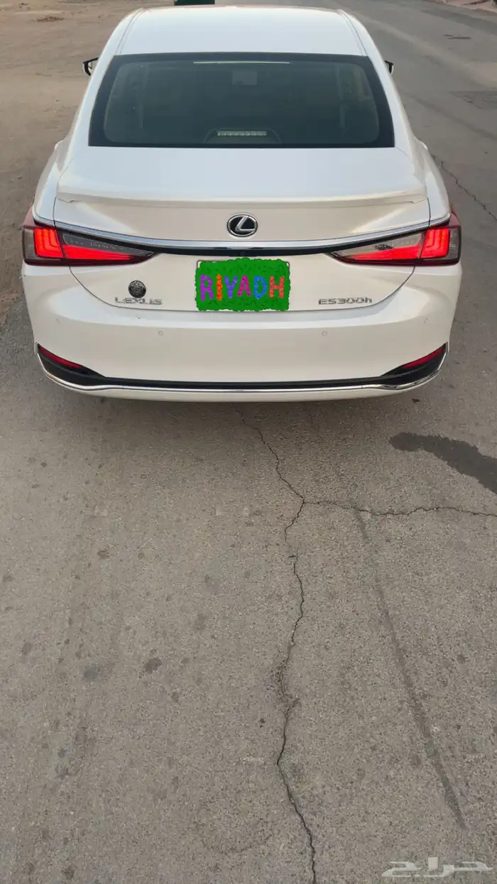 لكزس ES300 البدي والمحركات وكاله 2023 سعودي 5