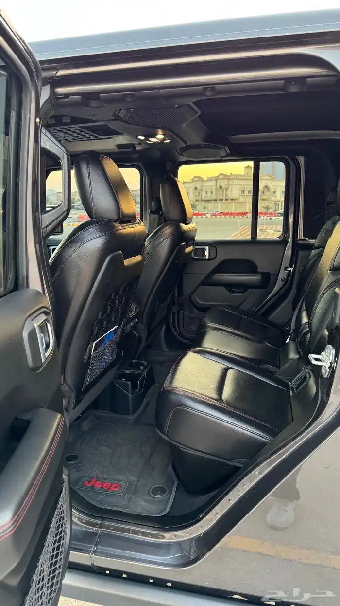 جيب جلاديتور روبيكون 2021 18