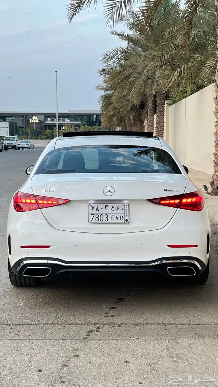 مرسيدس C300 موديل 2023 عداد 6 آلاف كيلو فقط 13