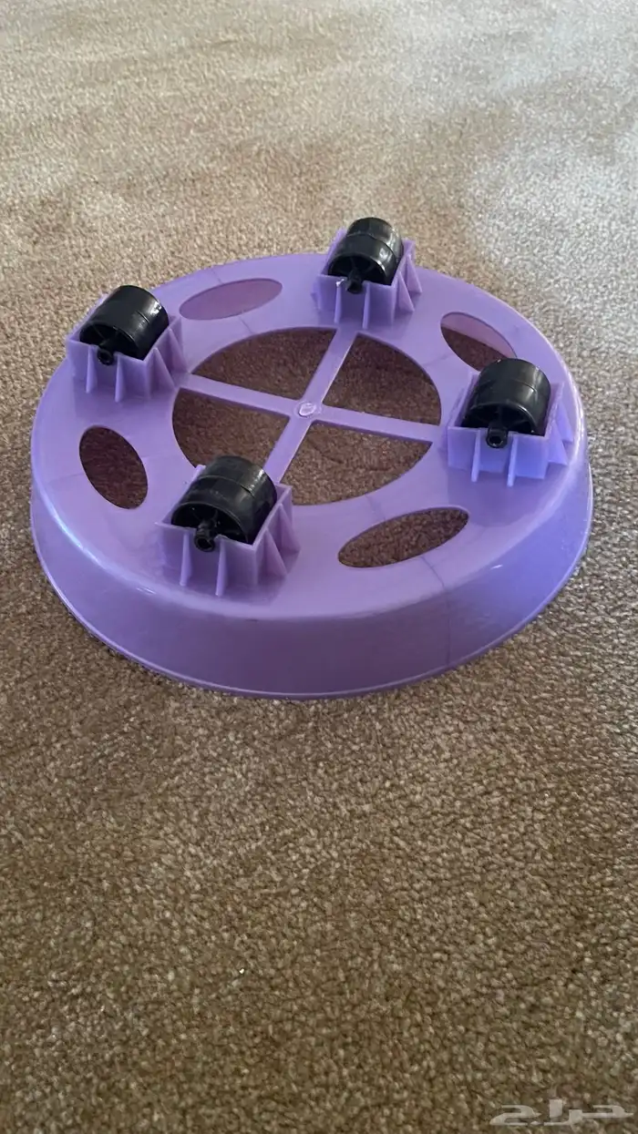 مجموعت اغراض شبه جديده للي يبغاها كامله 28 قطعه 100 ريال كل 17