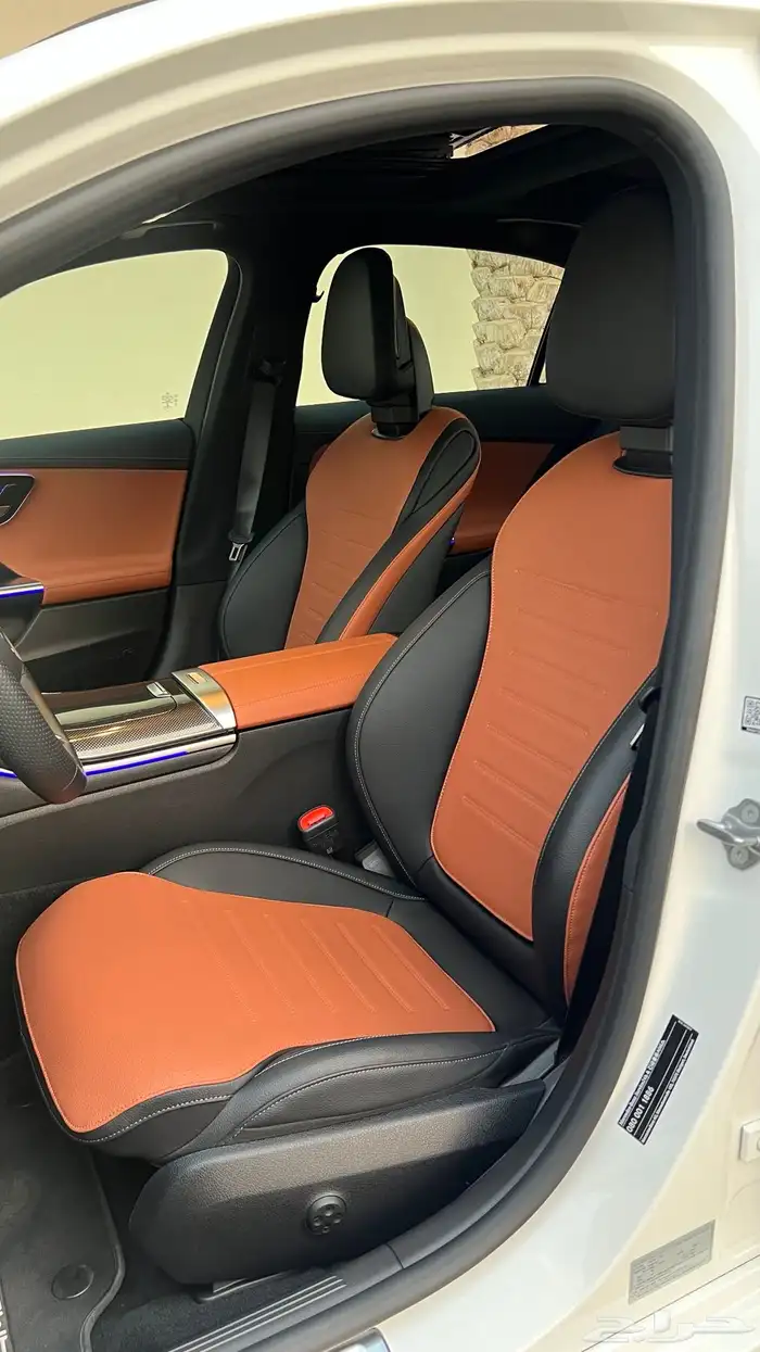 مرسيدس C300 موديل 2023 عداد 6 آلاف كيلو فقط 36