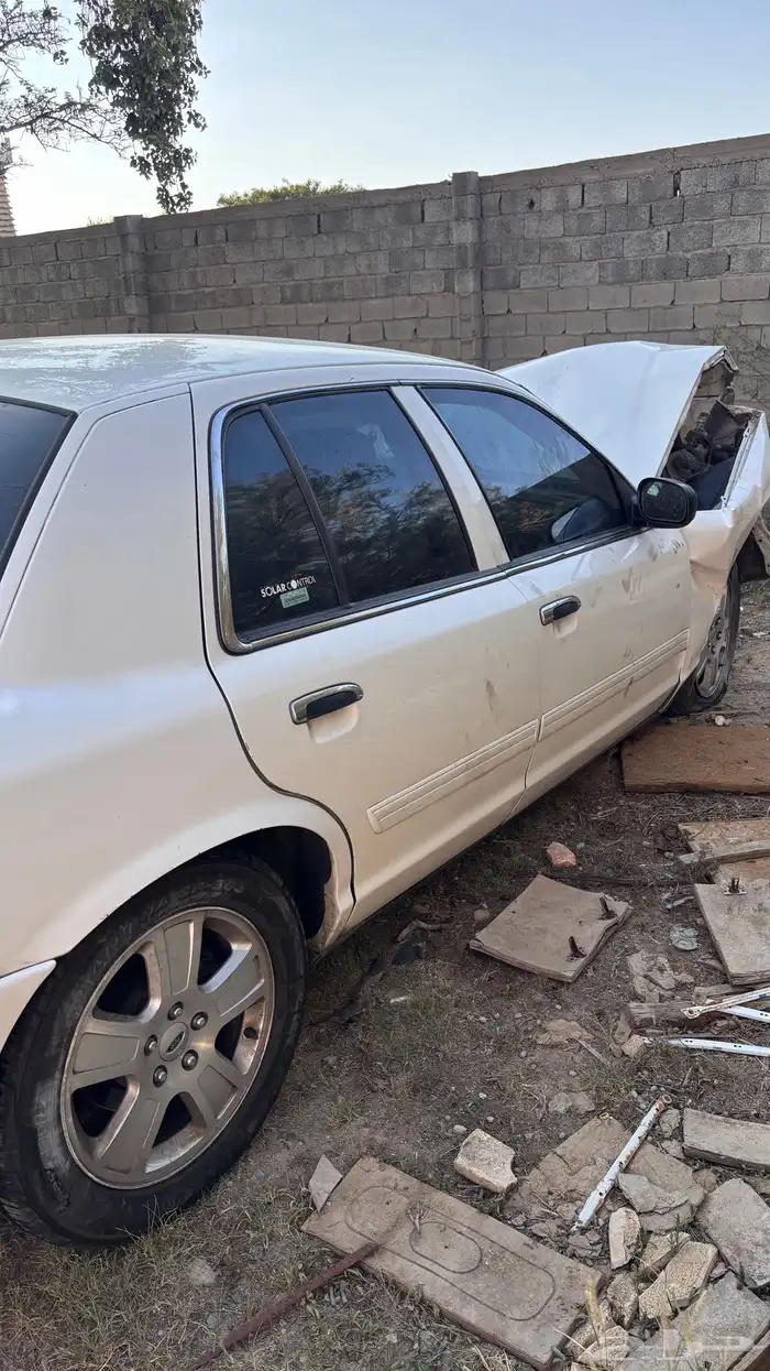 فورد فكتوريا 2011 تشليح قطع وليس كاملا 3