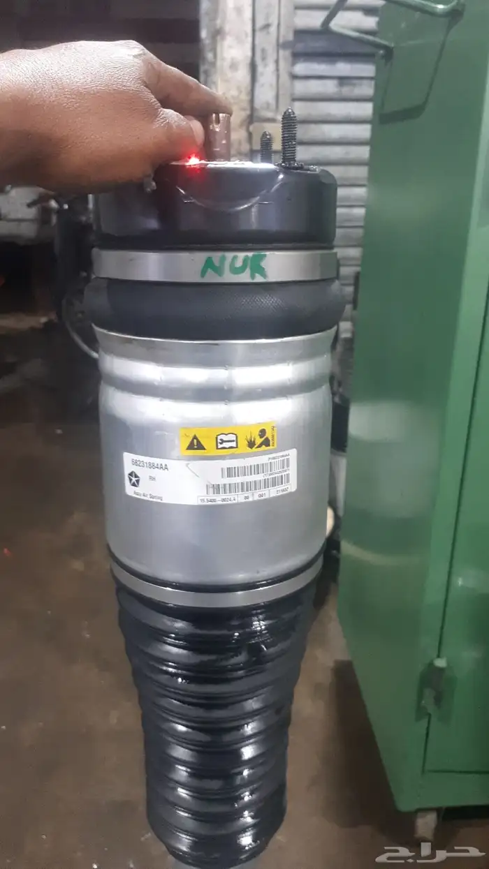 لدينا مساعدات هيدروليك الألمانيه مع الضمان 8