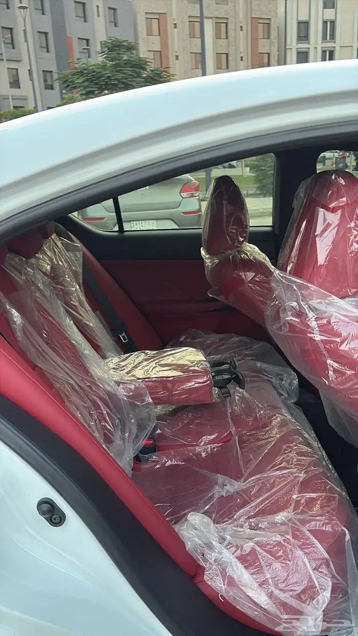 لكزس IS 350 F-sport 2023 8