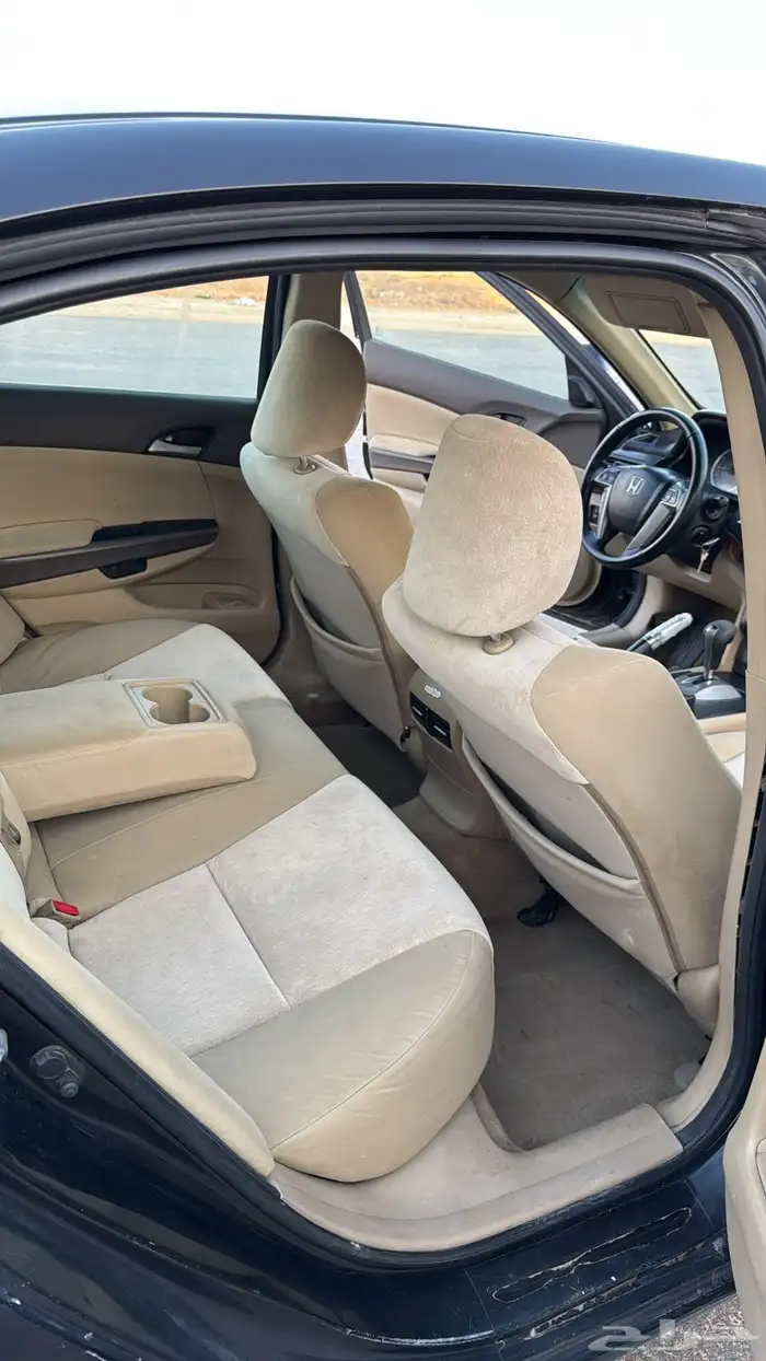 سلام عليكم ورحمة الله اعرض لكم هوندا اكورد موديل 12 16