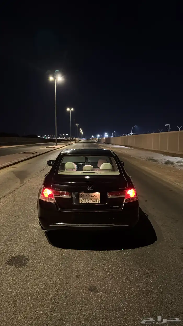 سلام عليكم ورحمة الله اعرض لكم هوندا اكورد موديل 12 2