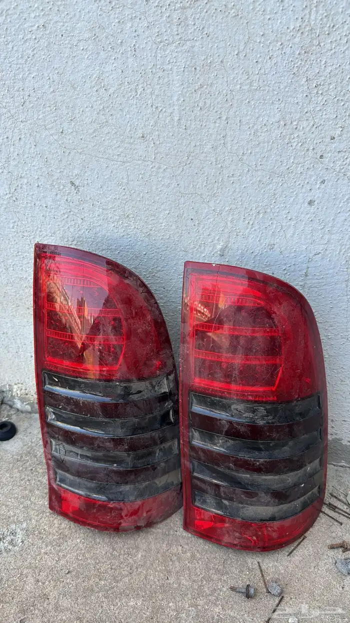 طقمين كفرات مقاس 18 مراتب ماركيز واسطبات هايلكس 5