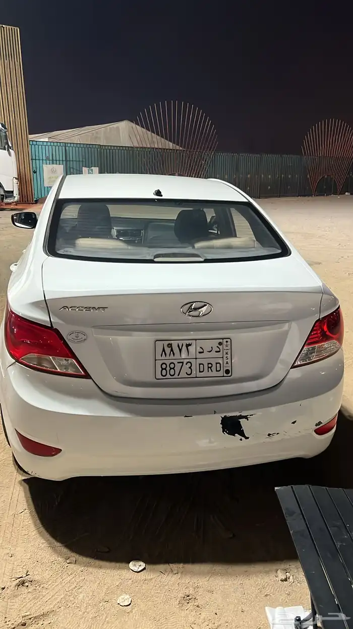 اكسنت 2017 ماشيه 290 نظيفه ابيض لها معي 4 سنين وماقد اشتكيت 8