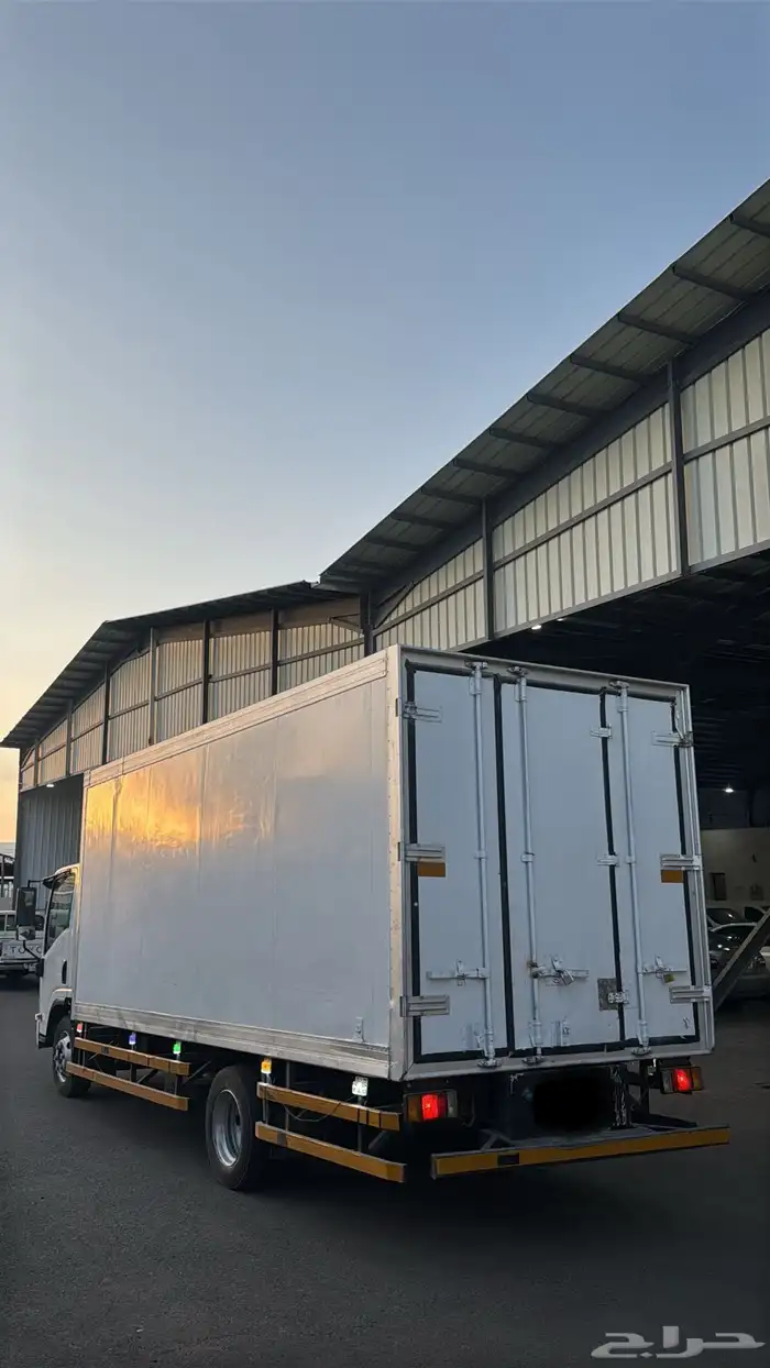 ايسوزو دينا ثلاجة 2019 - عداد 105 الاف فقط 2