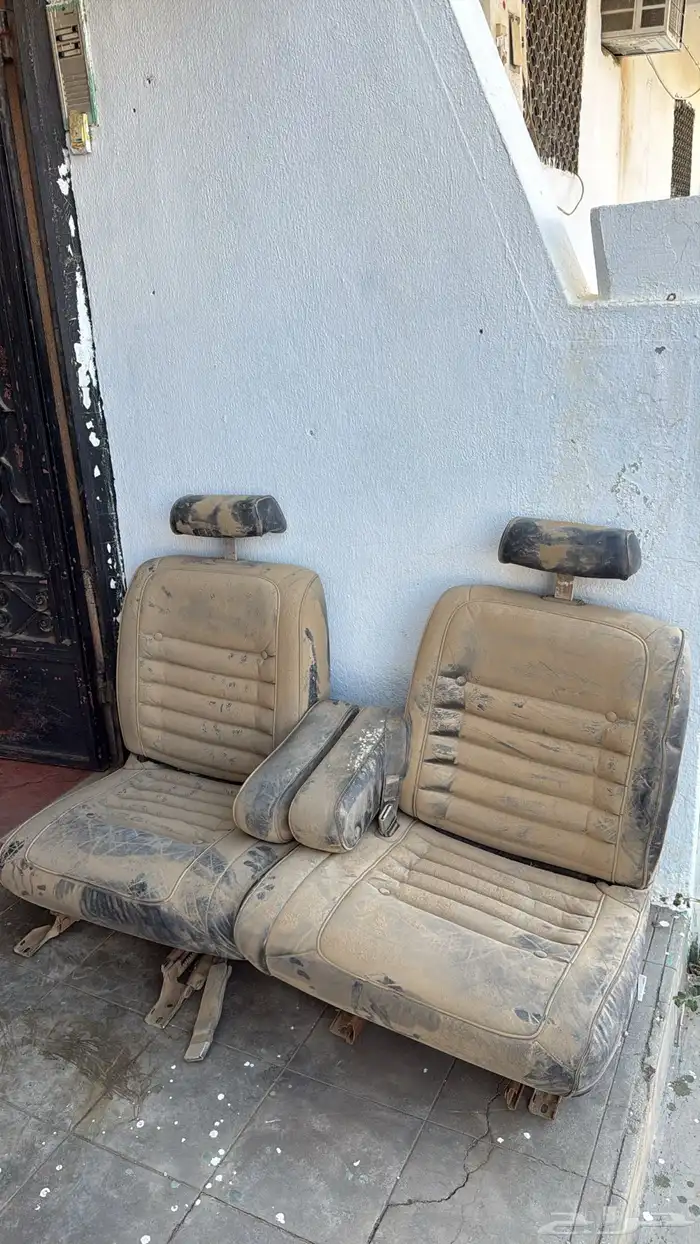 طقمين كفرات مقاس 18 مراتب ماركيز واسطبات هايلكس 6