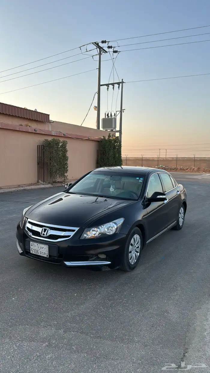 سلام عليكم ورحمة الله اعرض لكم هوندا اكورد موديل 12 6