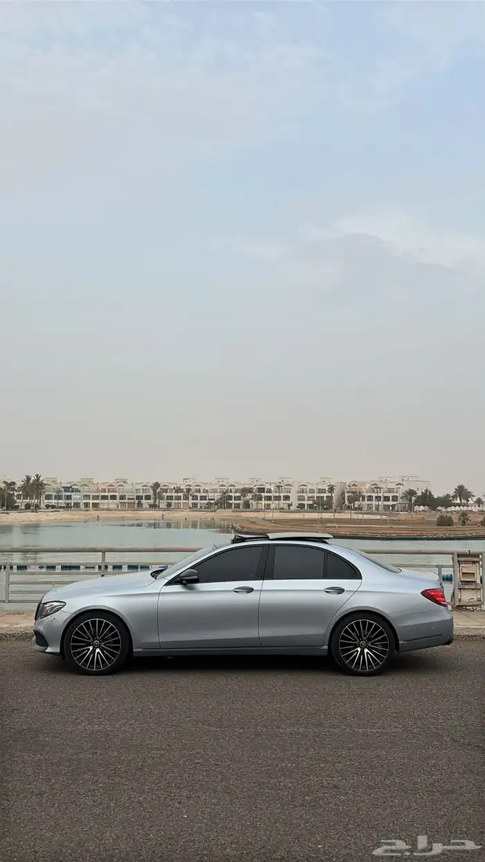 مرسيدس 2018 e300 نظيف 6