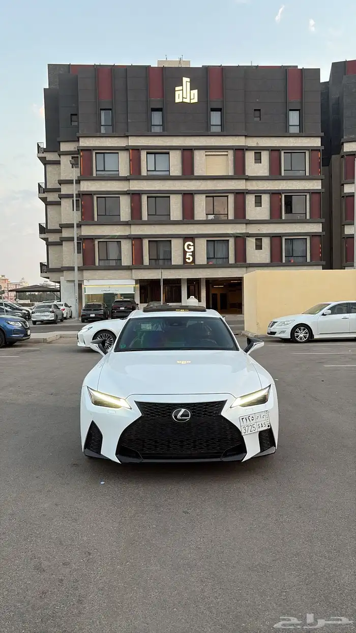 لكزس IS 350 F-sport 2023 1