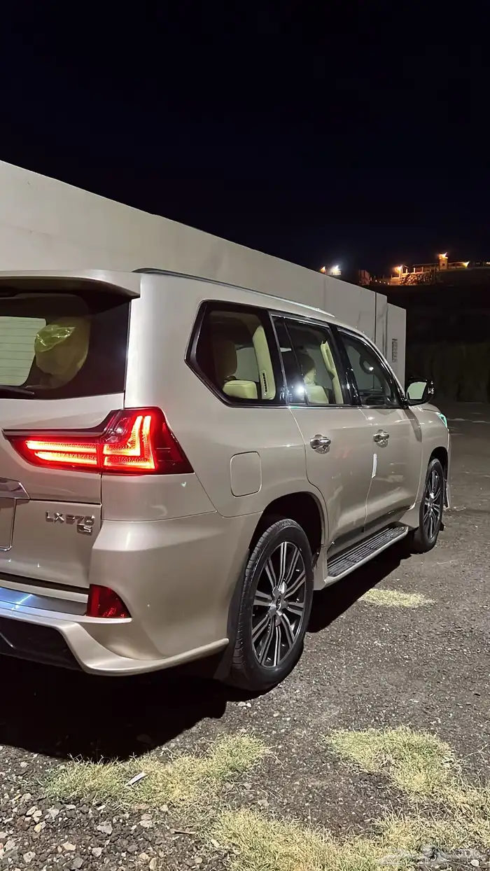 لكزس فل كامل DD اللون ذهبي LX 2016 6