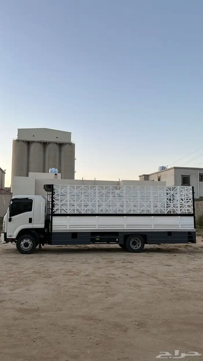 لوري صندوق كبير 7م الرياض 1