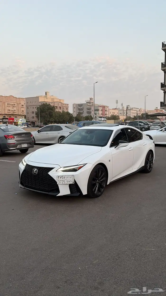 لكزس IS 350 F-sport 2023 2