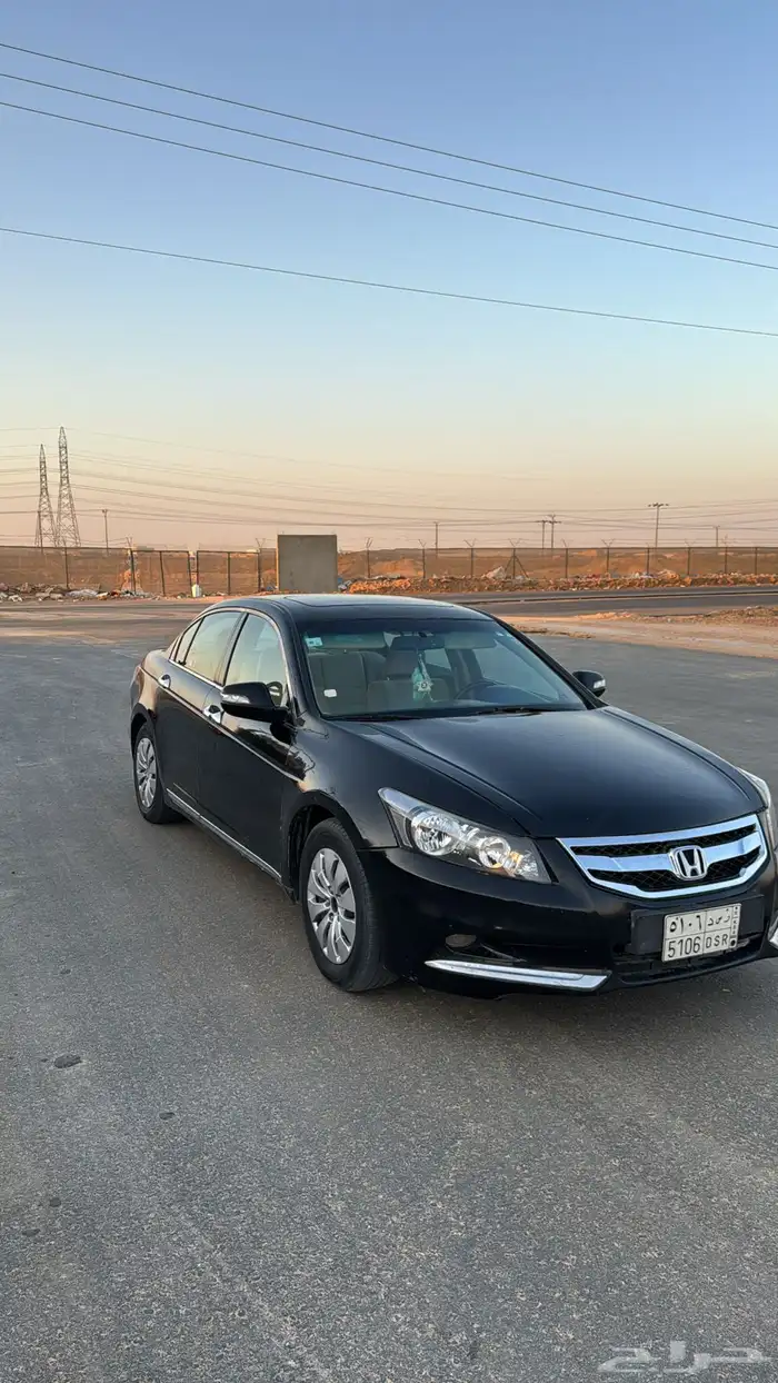 سلام عليكم ورحمة الله اعرض لكم هوندا اكورد موديل 12 11