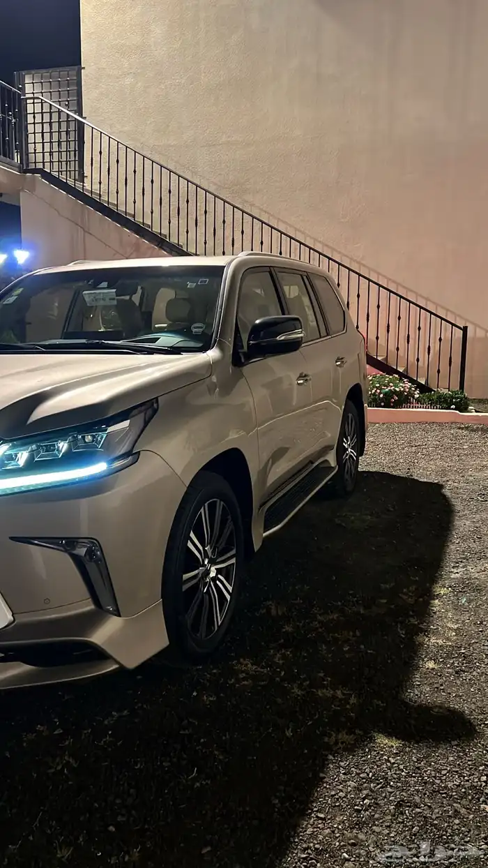 لكزس فل كامل DD اللون ذهبي LX 2016 7