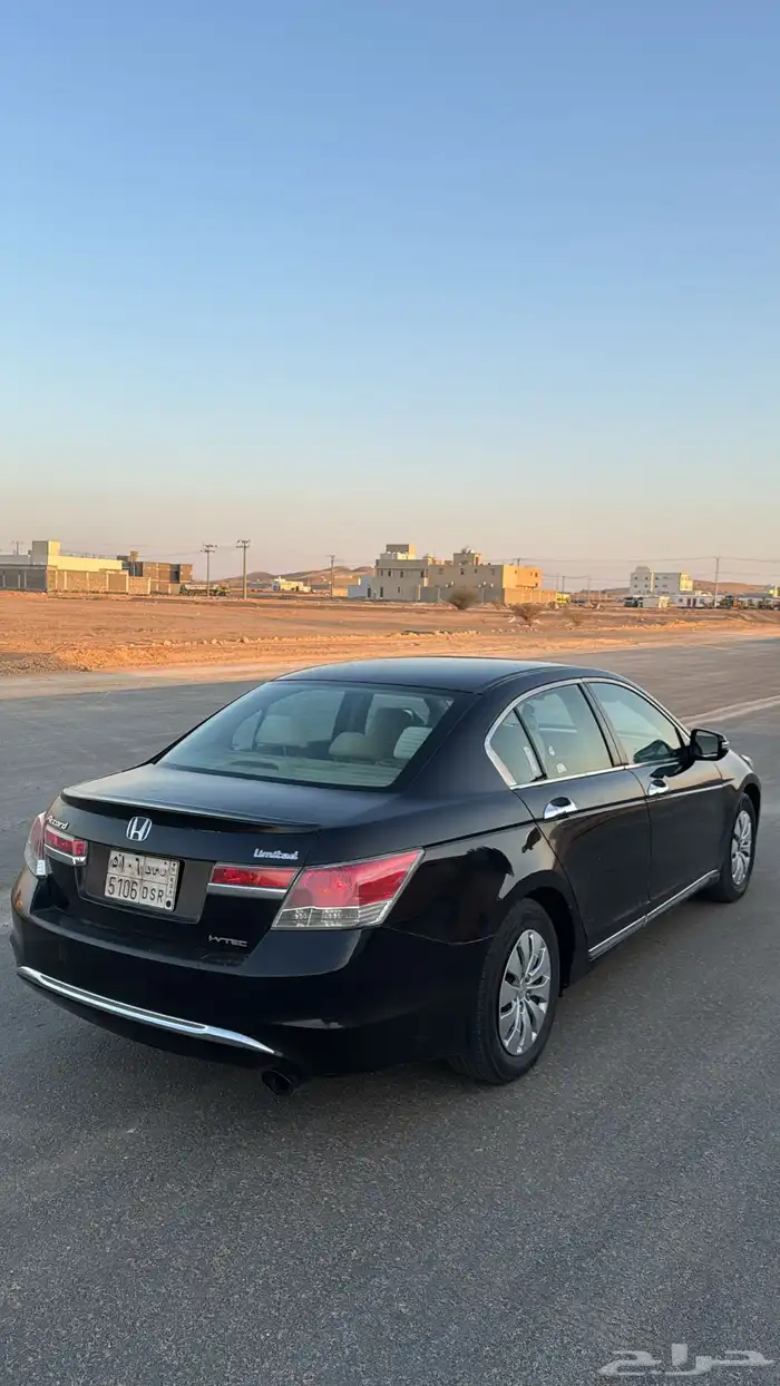 سلام عليكم ورحمة الله اعرض لكم هوندا اكورد موديل 12 10