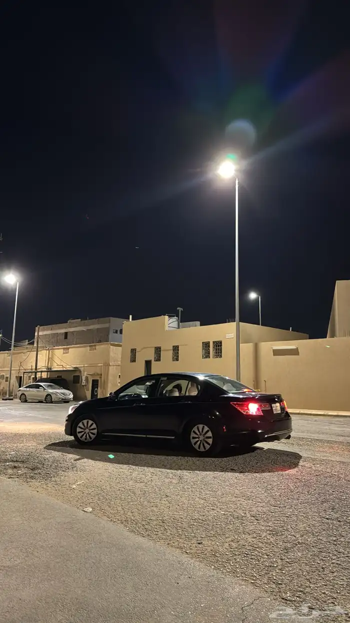 سلام عليكم ورحمة الله اعرض لكم هوندا اكورد موديل 12 1