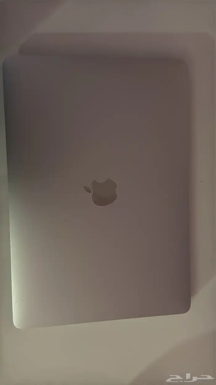 ماك بوك اير 13 نظيف استعمال خفيف بملحقاته الكرتون بدون شاحن 0